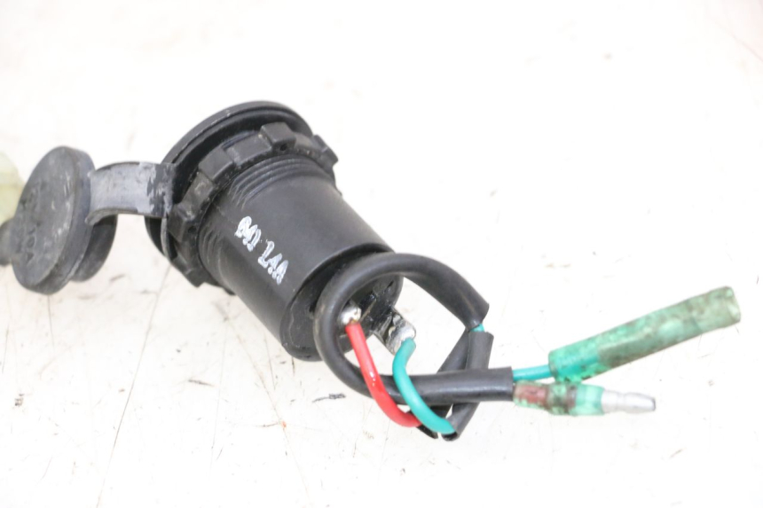 photo de CIGAR LIGHTER SOCKET SYM JOYMAX 125 (2010 - 2017) - Fixing points details