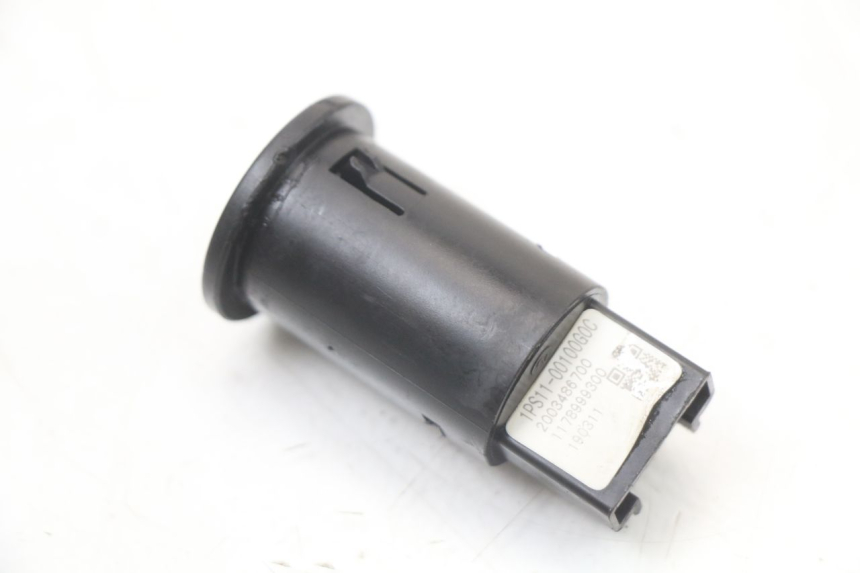 photo de CIGAR LIGHTER SOCKET PEUGEOT KISBEE 2T 50 (2018 - 2022) - Zoom on usage condition