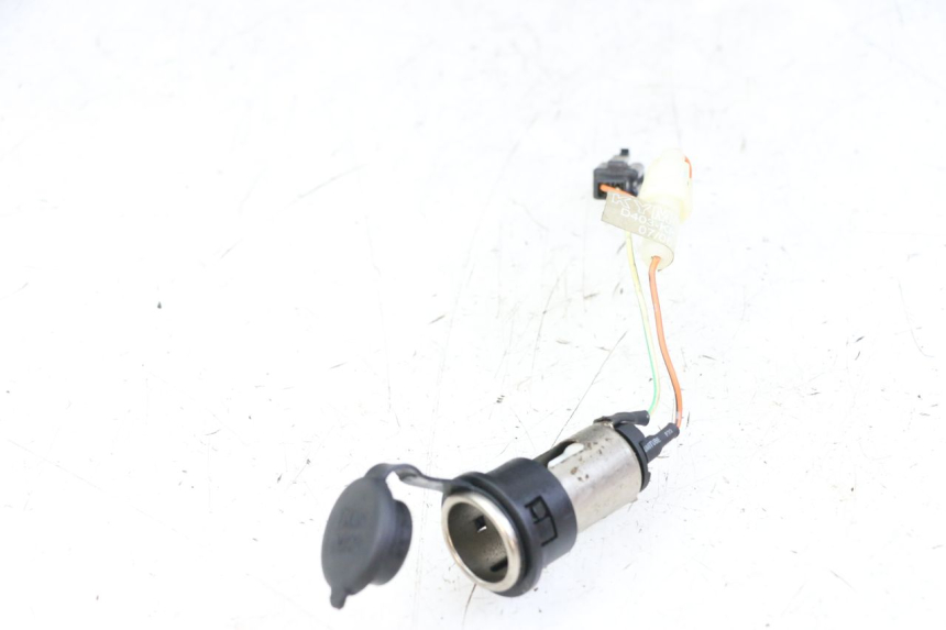 photo de CIGAR LIGHTER SOCKET KYMCO GRAND DINK 125 (2008 - 2014) - Technical close-up