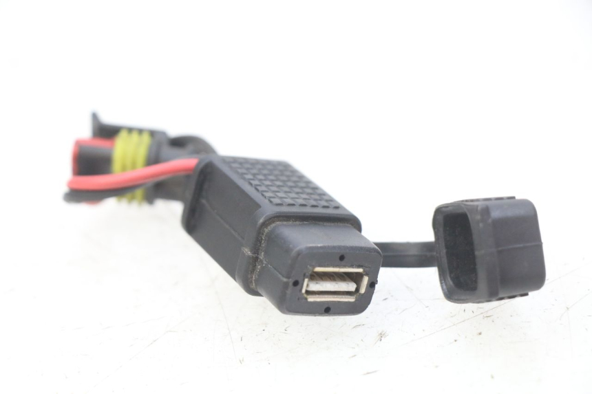 photo de CIGAR LIGHTER SOCKET PIAGGIO MP3 LT 300 (2010 - 2016) - Main view