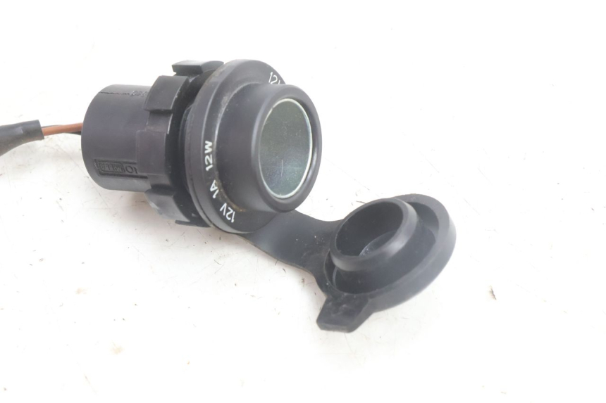 photo de CIGAR LIGHTER SOCKET YAMAHA N-MAX NMAX 125 (2021 - 2024) - Component detail