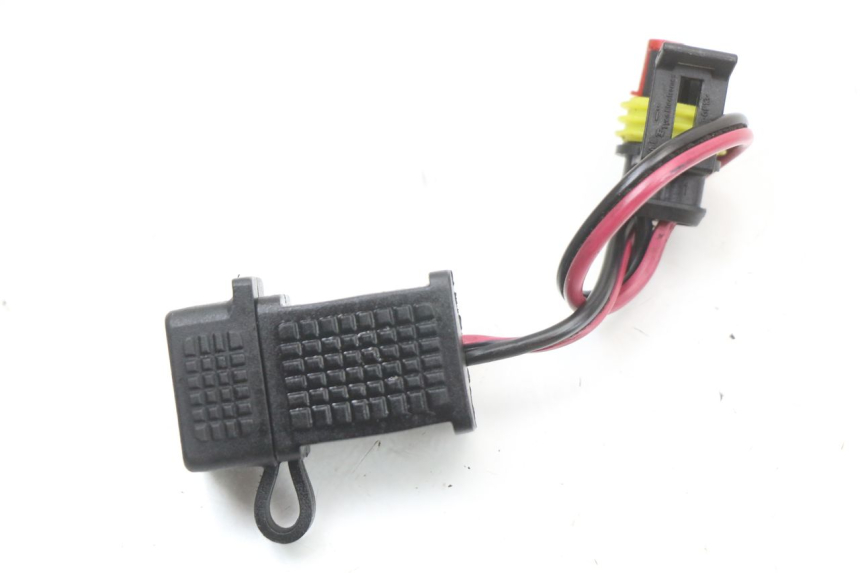 photo de CIGARETTE LIGHTER SOCKET PIAGGIO NEW TYPHOON 50 (2018 - 2021) - Alternative perspective