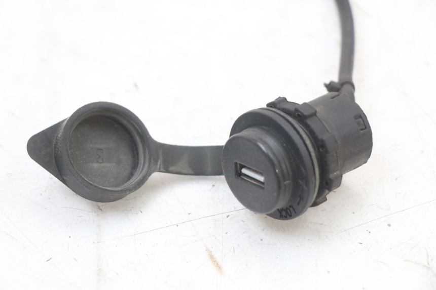 photo de CIGAR LIGHTER SOCKET PEUGEOT BELVILLE 125 (2017 - 2021) - Component detail