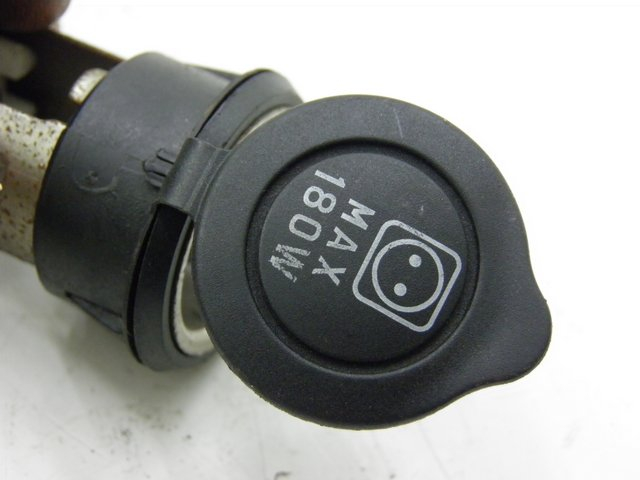 photo de CIGAR LIGHTER SOCKET PIAGGIO X9 EVOLUTION 125 (2003 - 2007) - Component detail