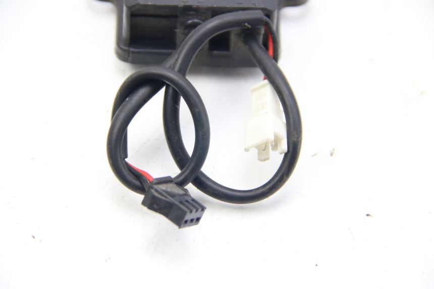 photo de CIGARETTE LIGHTER SOCKET RED ELECTRIC RED E PRO 1 (2017 - 2019) - Technical close-up