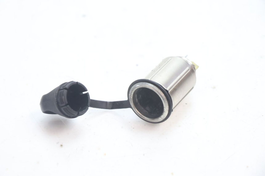 photo de CIGAR LIGHTER SOCKET HARLEY DAVIDSON ROAD GLIDE FLTRXSE 1920 (2018 - 2022) - Zoom on usage condition