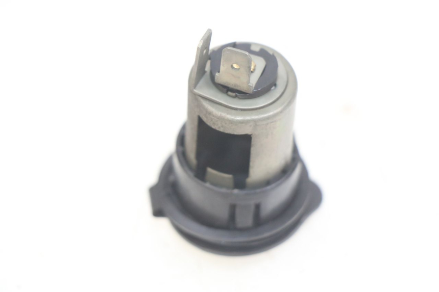photo de CIGARETTE LIGHTER SOCKET APRILIA SCARABEO LIGHT 125 (2007 - 2011) - Component detail