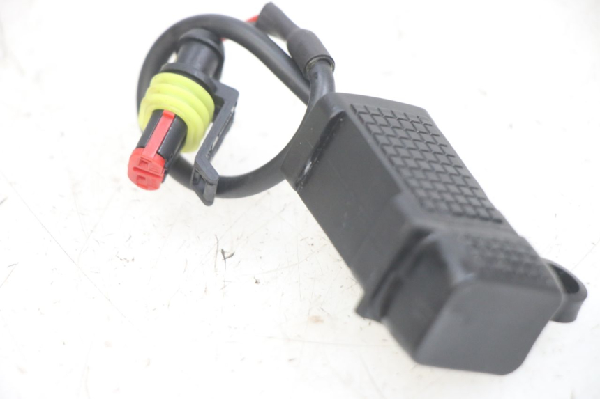 photo de CIGARETTE LIGHTER SOCKET APRILIA SXR 50 (2021 - 2023) - Alternative perspective