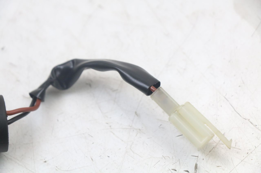 photo de CIGARETTE LIGHTER SOCKET YAMAHA XMAX X-MAX ABS 125 (2017 - 2020) - Surface and material condition