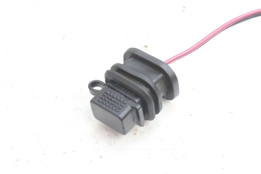 photo de USB SOCKET PIAGGIO NEW TYPHOON 50 (2018 - 2021) - Technical close-up