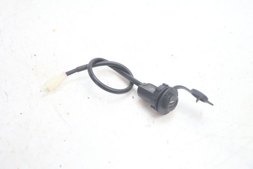 photo de USB SOCKET JM MOTORS R-MAX TECH 50 (2024 - 2026) - Main view