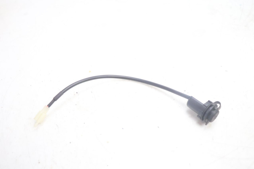 photo de USB SOCKET JM MOTORS R-MAX TECH 50 (2024 - 2026) - Zoom on usage condition