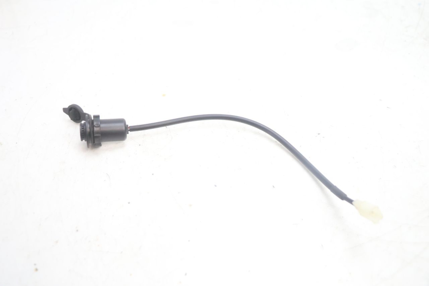 photo de USB SOCKET JM MOTORS R-MAX TECH 50 (2024 - 2026) - Technical close-up