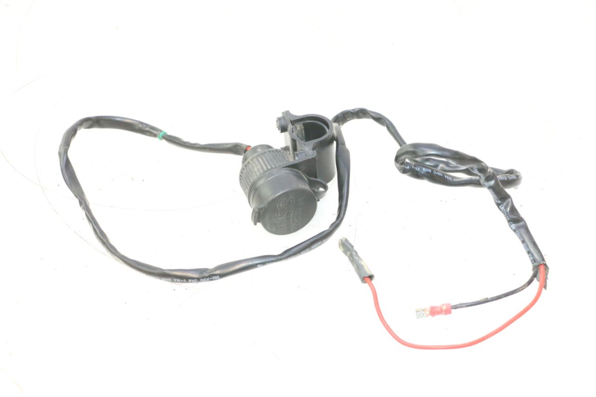 photo de USB SOCKET BOOM TRIKE FUN 500 (2004 - 2010) - Main view