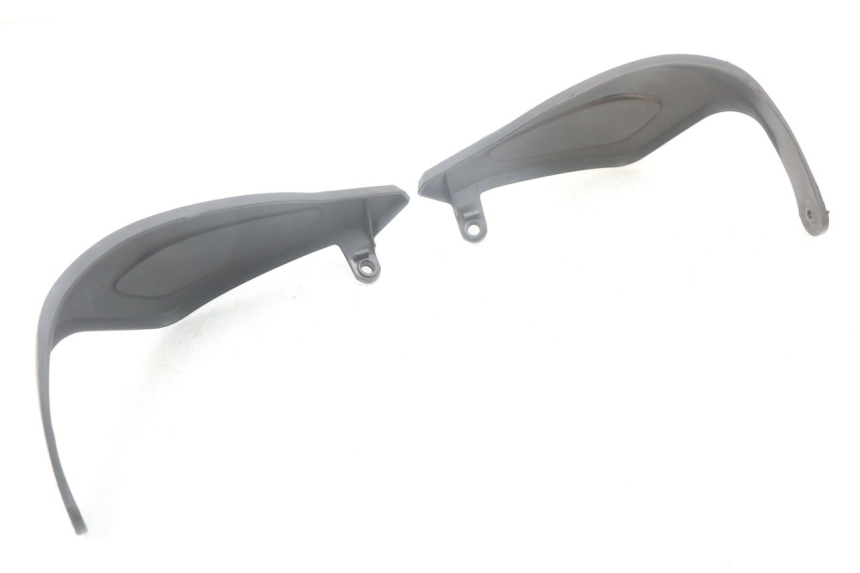 photo de HAND GUARDS SYM CROX 4T 50 (2016 - 2023) - Technical close-up