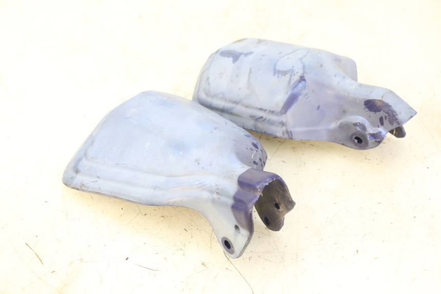 photo de HANDGUARDS APRILIA ETX 125 (1998 - 2002) - Technical close-up