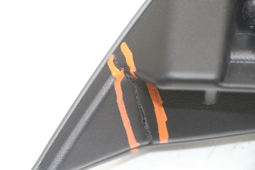 photo de LEFT HANDGUARDS YAMAHA TRACER 7 700 (2020 - 2024) - Fixing points details