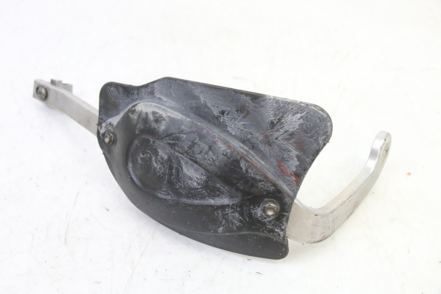 photo de HANDGUARDS KTM SUPERENDURO R 950 (2005 - 2009) - Fixing points details