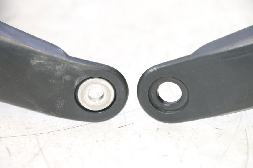 photo de HANDGUARDS YAMAHA TDM ABS 900 (2002 - 2014) - Zoom on usage condition