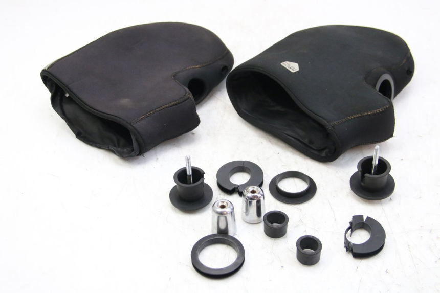 photo de HAND GUARDS PIAGGIO XEVO - X EVO 125 (2007 - 2017) - Component detail