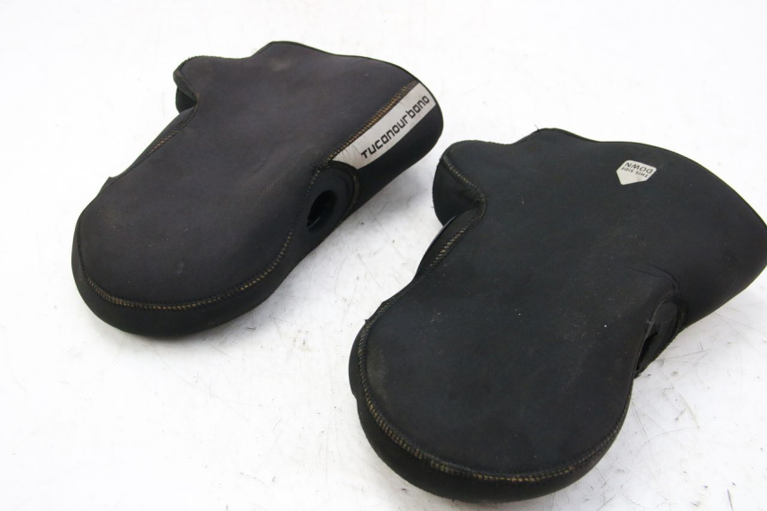 photo de HAND GUARDS PIAGGIO XEVO - X EVO 125 (2007 - 2017) - Fixing points details