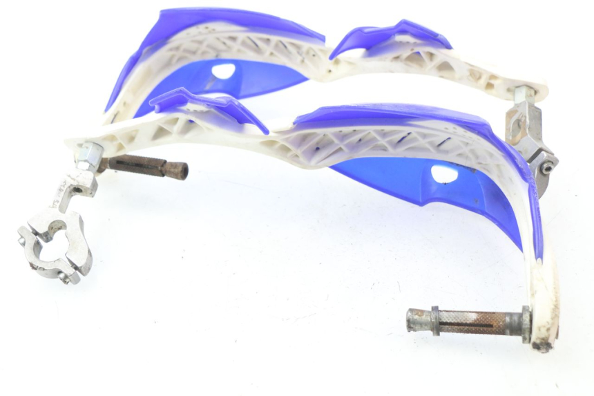 photo de HANDGUARDS YAMAHA YZ 80 (1998 - 2001) - Technical close-up