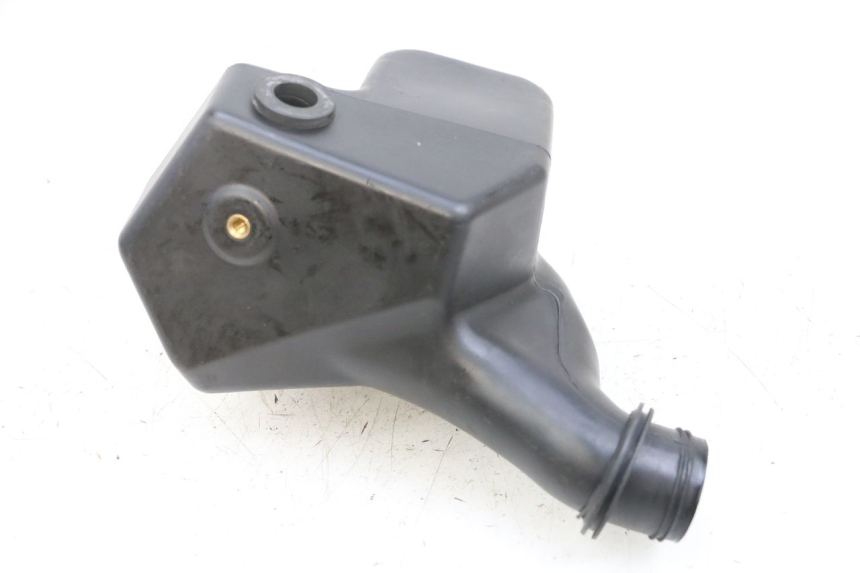 photo de WINDSHIELD WASHER RESERVOIR ADIVA AD3 300 (2014 - 2020) - Alternative perspective