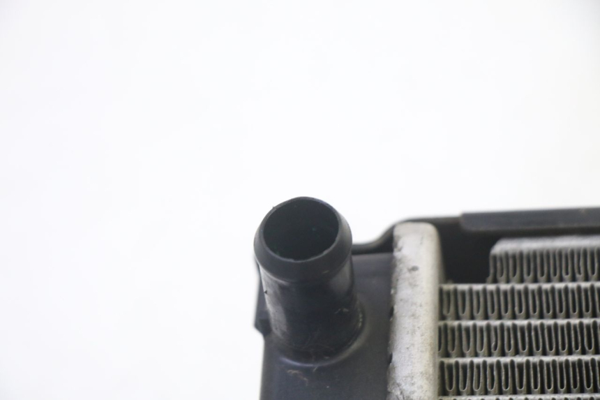 photo de COOLANT RADIATOR QUADRO 4 4D 350 (2015 - 2018) - Alternative perspective