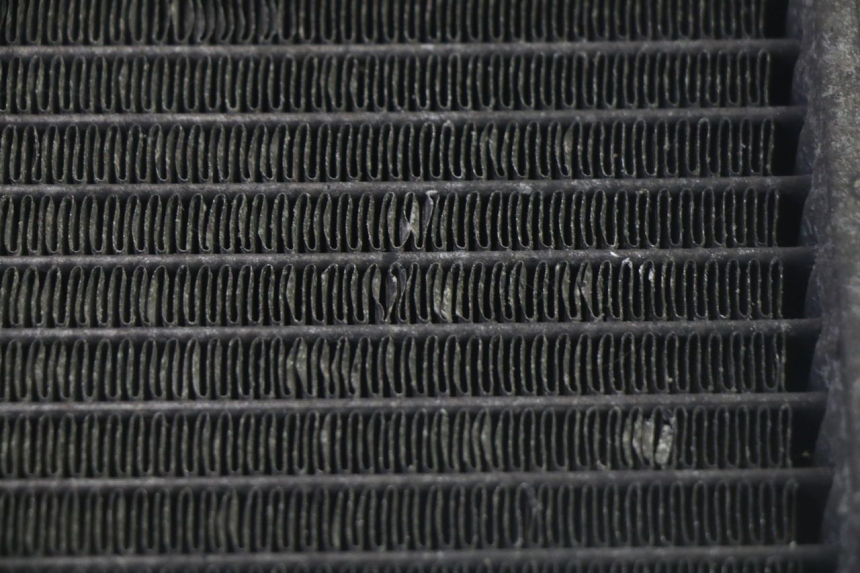 photo de RADIATOR SUZUKI BURGMAN 125 (2007 - 2014) - Surface and material condition