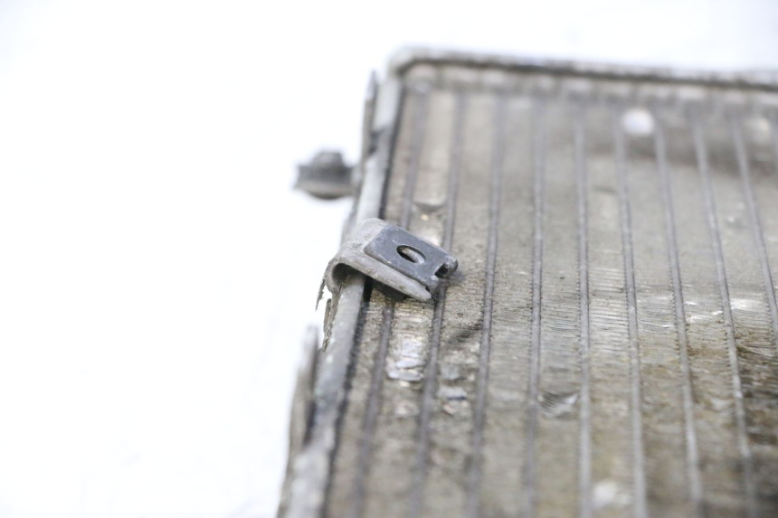 photo de COOLANT RADIATOR SUZUKI BURGMAN EXECUTIVE ABS 650 (2006 - 2012) - Fixing points details