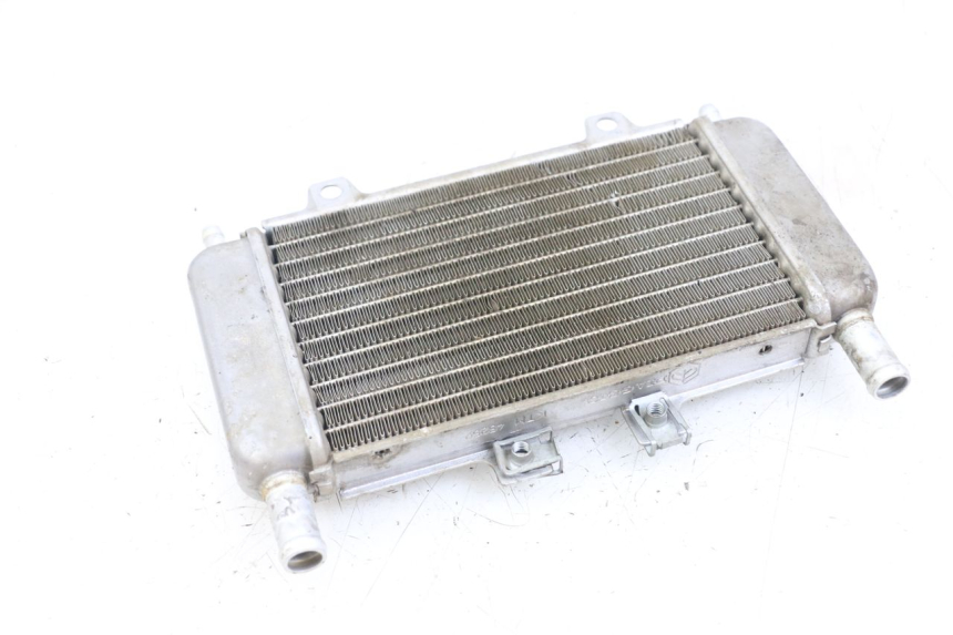 photo de RADIATOR GILERA DNA 50 (2000 - 2007) - Alternative perspective