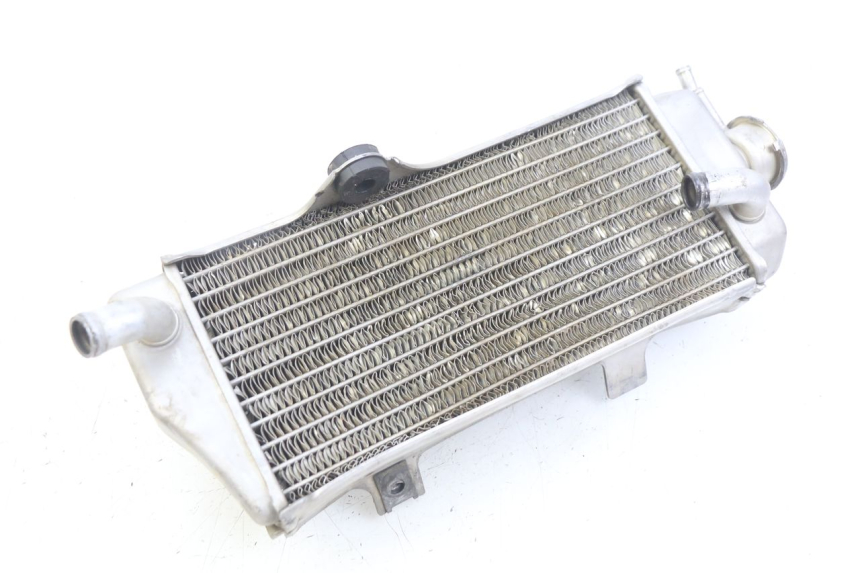 photo de RIGHT RADIATOR HONDA CRF CR-F 450 (2009 - 2012) - Fixing points details