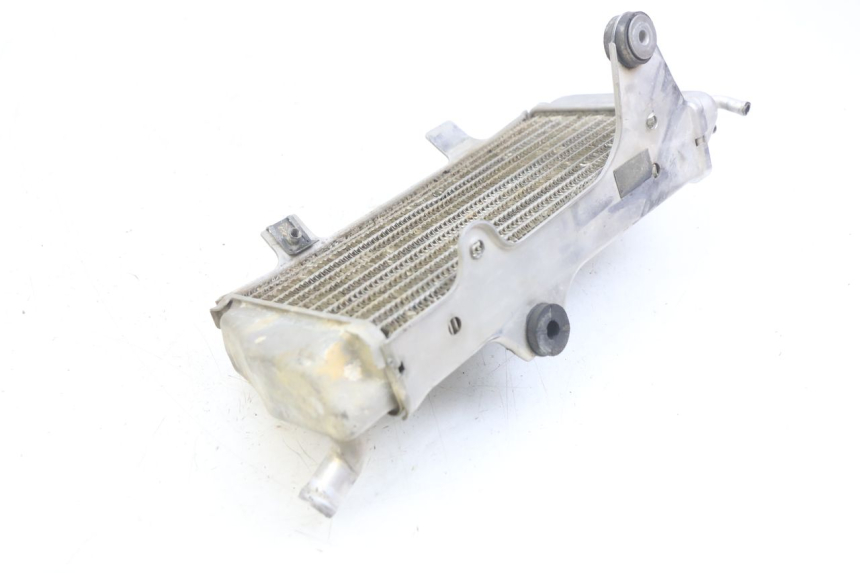 photo de RIGHT RADIATOR HONDA CRF CR-F 450 (2009 - 2012) - Surface and material condition