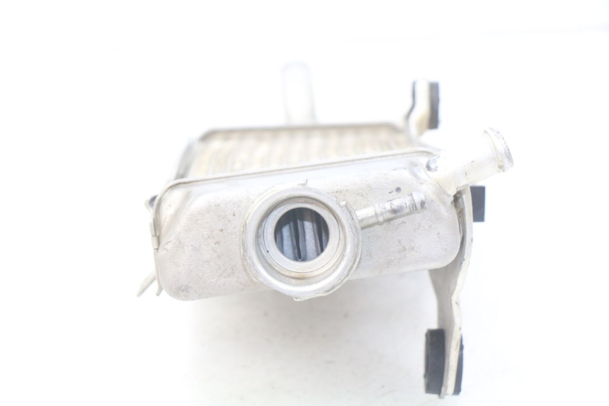 photo de RIGHT RADIATOR HONDA CRF 250 (2010 - 2013) - Fixing points details