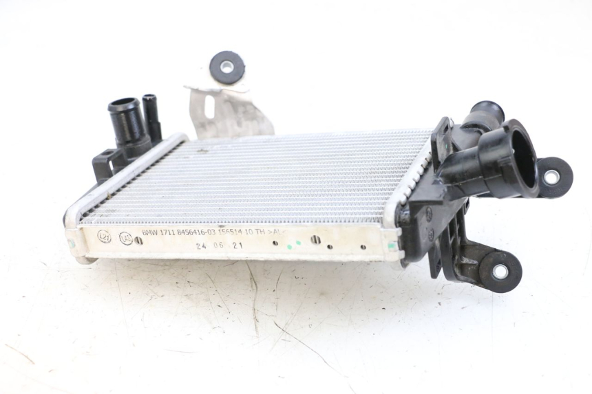 photo de RIGHT COOLANT RADIATOR BMW R GS 1250 (2021 - 2024) - Technical close-up