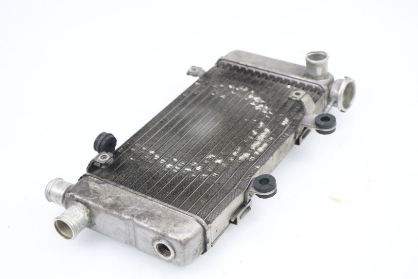 photo de RIGHT COOLANT RADIATOR HONDA VTR F FIRESTORM 1000 (1997 - 2001) - Technical close-up