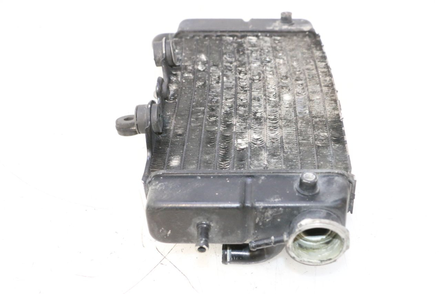 photo de RIGHT COOLANT RADIATOR HONDA XRV AFRICA TWIN 750 (1990 - 1992) - Technical close-up