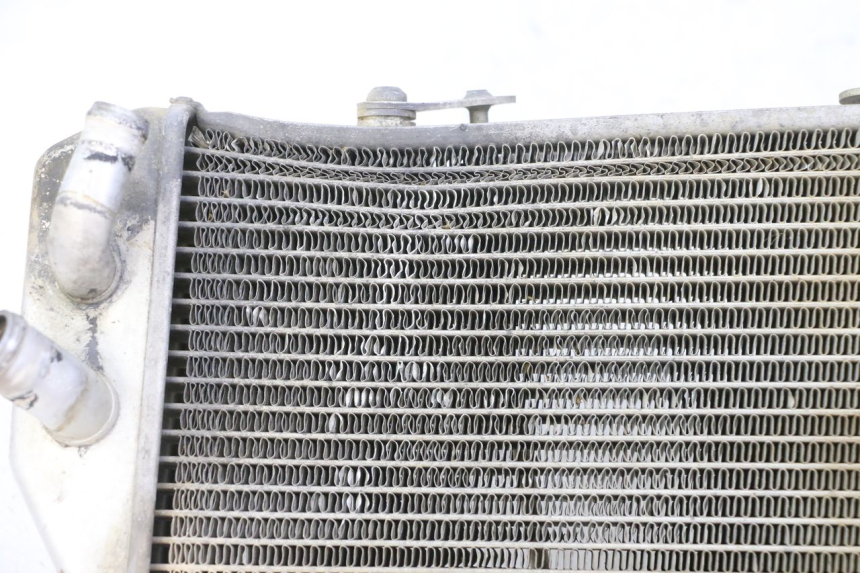 photo de RIGHT COOLANT RADIATOR YAMAHA YZ-F YZF 250 (2007 - 2013) - Zoom on usage condition