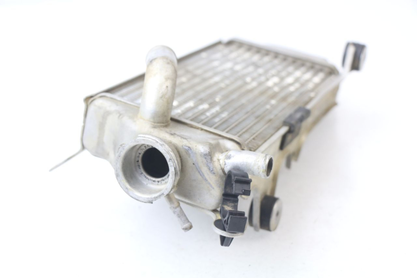 photo de RIGHT COOLANT RADIATOR YAMAHA YZF YZ-F 450 (2018 - 2021) - Alternative perspective