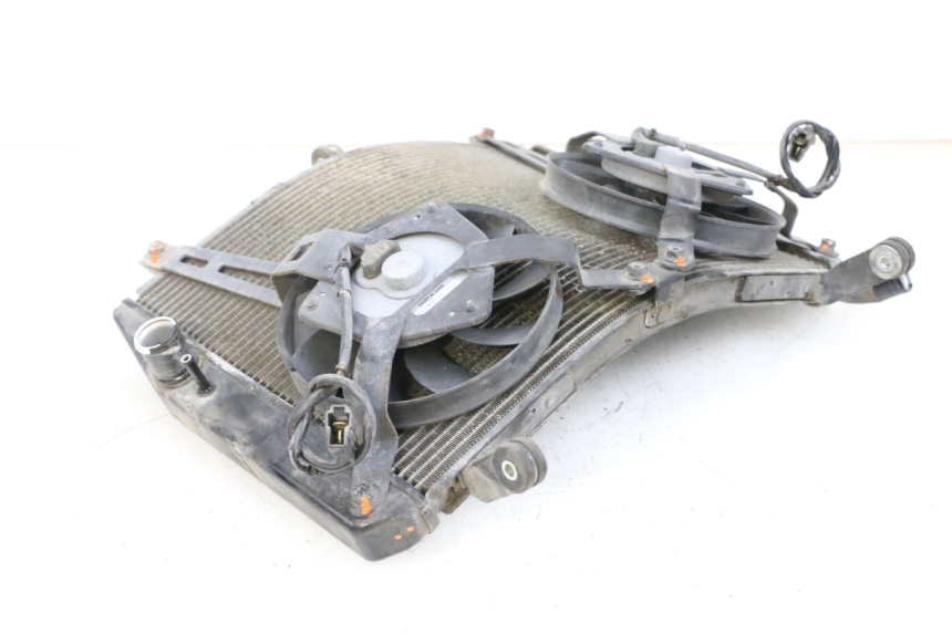 photo de RADIATOR YAMAHA FJR ABS 1300 (2006 - 2012) - Zoom on usage condition