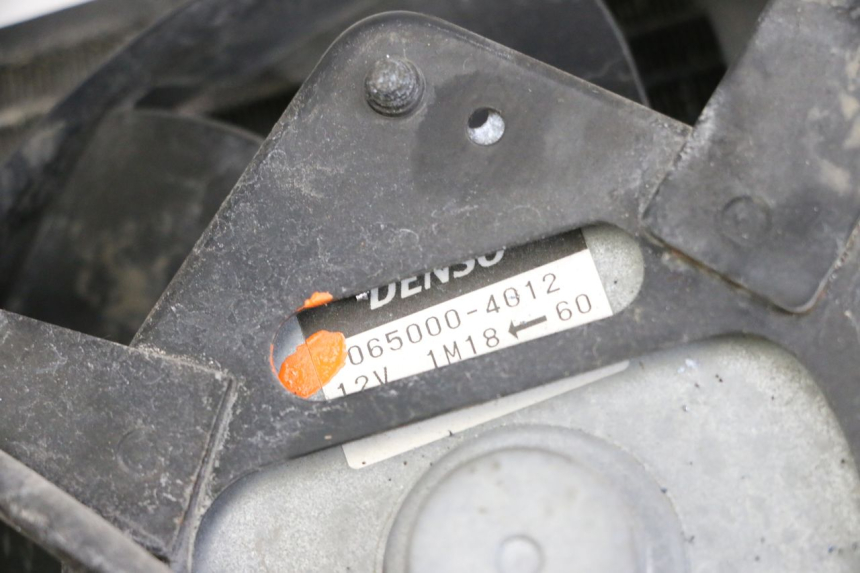 photo de RADIATOR YAMAHA FJR ABS 1300 (2006 - 2012) - Alternative perspective