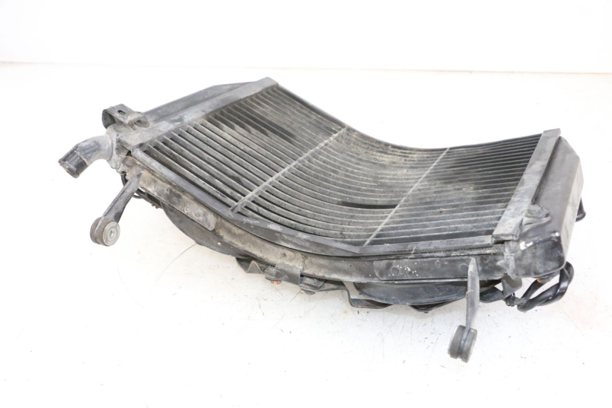 photo de RADIATOR YAMAHA FJR ABS 1300 (2006 - 2012) - Technical close-up