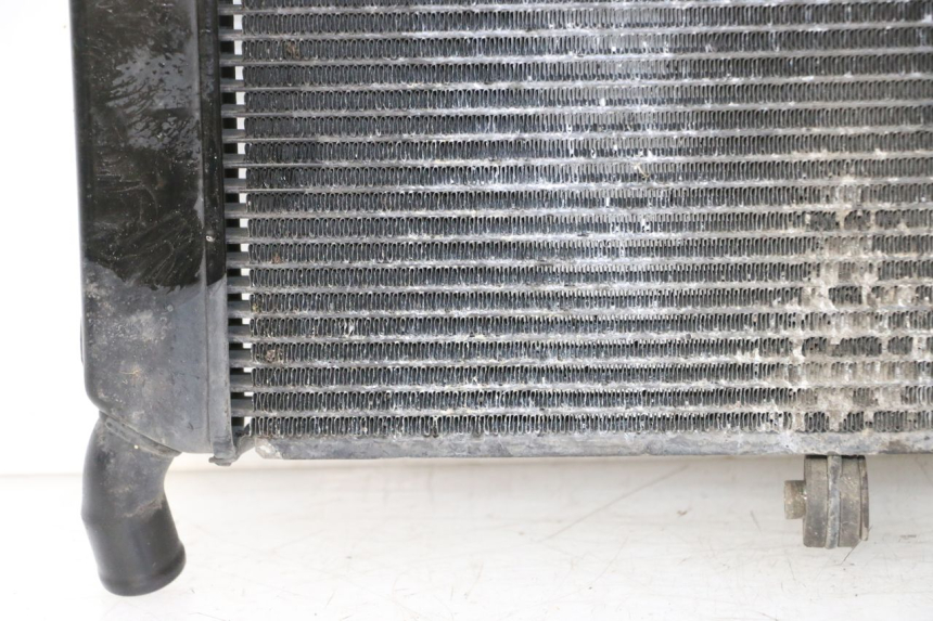 photo de COOLANT RADIATOR YAMAHA FZ6 FAZER S2 600 (2007 - 2011) - High-resolution close-up