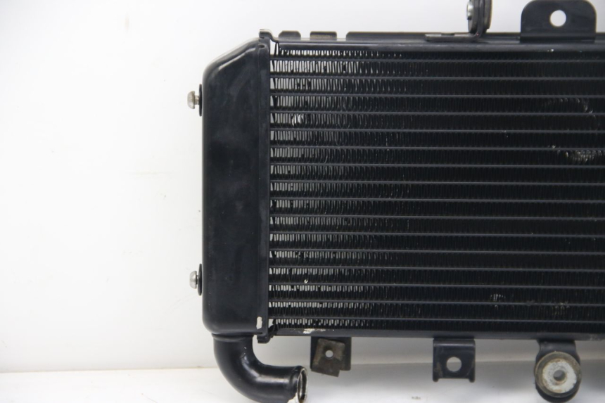 photo de COOLANT RADIATOR YAMAHA FZS FAZER 600 (2001 - 2003) - Technical close-up