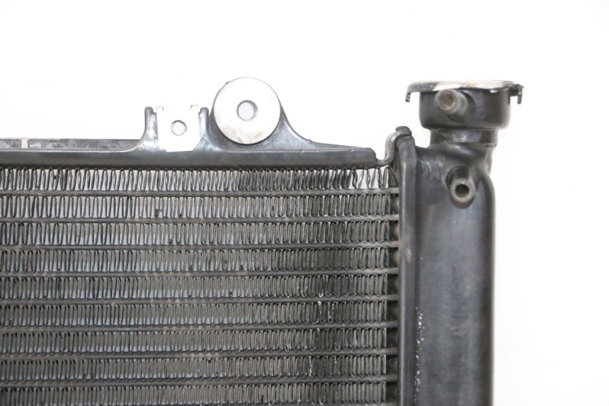 photo de COOLANT RADIATOR BMW G310 R 310 (2016 - 2020) - Fixing points details
