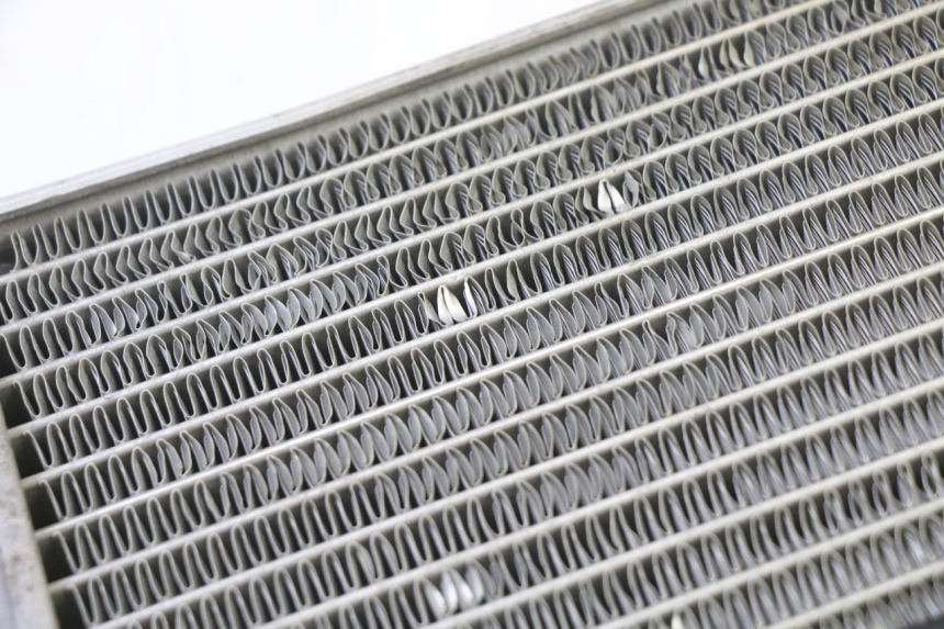 photo de LEFT COOLANT RADIATOR YAMAHA YZF YZ-F 450 (2014 - 2016) - Zoom on usage condition