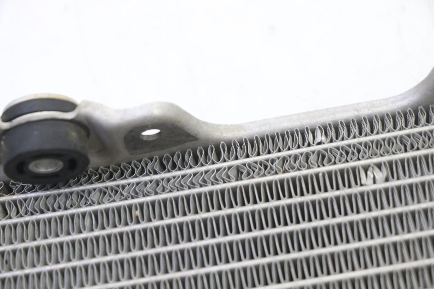 photo de LEFT COOLANT RADIATOR YAMAHA YZF YZ-F 450 (2014 - 2016) - Surface and material condition