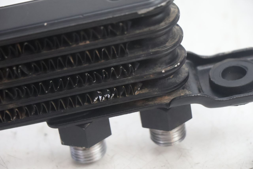photo de OIL RADIATOR SUZUKI DR S 600 (1985 - 1989) - Alternative perspective