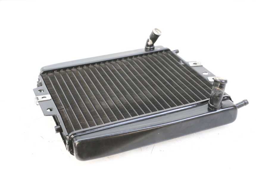 photo de COOLANT RADIATOR PIAGGIO MP3 500 (2014 - 2017) - Alternative perspective