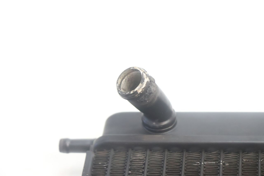 photo de COOLANT RADIATOR PIAGGIO MP3 500 (2016 - 2018) - Fixing points details